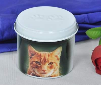 IRON PET CHEAP URN
ITEM NO. 6894
MATERIAL:- IRON ROUND PET URN.
SIZE:- 12 CMS.
CAPACITY:- 1.00 ML
FINISH:-  IVORY WHITE TOP PAW MARK CAT COMPUTERISED IMAGE.
PACKING :- SINGLE BOX UNDER 48 PCS MASTER CARTON
Keywords: ASHES FOR POT