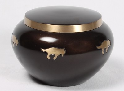 PET URN
ITEM NO. 7121
MATERIAL:- BRASS ODC PET URN.
SIZE:- 11X16 CMS.
CAPACITY:- 1.50 ML
FINISH:- BLACK BRASS MAT CAT.
PACKING :- SINGLE BOX UNDER 12 PCS MASTER CARTON
Keywords: ASHES FOR POT