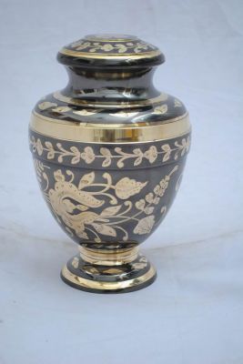 DESIGNER STEEL CREMATION URN
ITEM NO. 6281
MATERIAL:- SOLID BRASS
SIZE:- 25 CMS.
CAPACITY:- 3.50 M.LITER
FINISH:- STEEL PLATING  ENGRAVED WORK
PACKING :- SINGLE BOX UNDER 4 PCS MASTER CARTON
Keywords: DESIGNER CREMATION URN