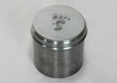 PET CREMATION PAW MARK URN
ITEM NO. 6531
MATERIAL:- IRON ROUND PET URN.
SIZE:- 10 CMS.
CAPACITY:-  ML
FINISH:-  MAT POLISH SINGLE PAW MARK ON TOP LID.
PRICE:-
PACKING :- SINGLE BOX UNDER 36 PCS MASTER CARTON
Keywords: PET URN