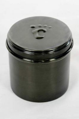 PET CREMATION PAW MARK URN
ITEM NO. 6540/B
MATERIAL:- IRON ROUND PET URN.
SIZE:- 8 CMS.
CAPACITY:-  ML
FINISH:-  BLACK GLOSSY SINGLE PAW MARK ON TOP LID.
PRICE:-
PACKING :- SINGLE BOX UNDER 36 PCS MASTER CARTON
Keywords: PET URN