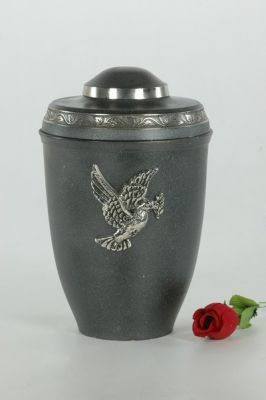 METAL CREMATION ADULT URN
ITEM NO. 6592
DESCRIPTION:- METAL CREMATION URN
SIZE:- 26 CM.
CAPACITY:- 3.50 ML
FINISH:-  GRAY MARBLE SILVER PIGEN
PRICE:- 
PACKING:- SINGLE BOX STYRO FOAM UNDER 4 PCS MASTER CARTON.

Keywords: EUROPEON URN