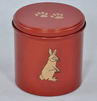 PET CREMATION PAW MARK URN
ITEM NO. 6821
MATERIAL:- IRON PET URN.
SIZE:- 16X14 CMS
CAPACITY:- 1.75 ML.
FINISH:- RED METALIC GOLDEN PAW MARK ENGRAVED RABBIT.
PRICE:-
PACKING :- SINGLE BOX UNDER 36 PCS MASTER CARTON

Keywords: PET URN
