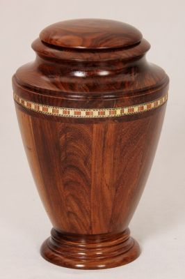 WOOD PET URN
ITEM NO. 7144 L
DESCRIPTION:-  CLASSIC PET URN
SIZE:-  18X14 CM
CAPACITY:- 2.00 ML
FINISH:- NATURE WOOD FINISH WITH IVORY DESIGN BAND.
PRICE:-
PACKING:- SINGLE BOX STYRO FOAM UNDER 24 PCS OF MASTER CARTON
Keywords: FUNERAL URN