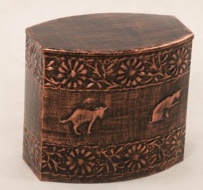 IRON PET CHEAP URN
TEM NO. 7192
MATERIAL:- IRON OVAL PET URN.
SIZE:-  13X 15CMS.
CAPACITY:- 1.50 ML.
FINISH:- BRASS ANTIQUE ENGRAVED TWO BAND & CAT IMAGE.
PACKING :- SINGLE BOX UNDER 36 PCS 7 LAYER CORRUGATED MASTER CARTON.

Keywords: PET URN