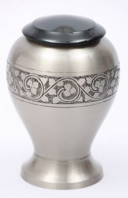 PET URN
ITEM NO. 7217
MATERIAL:- BRASS CLASSIC PET URN.
SIZE:-  16 CMS.
CAPACITY:- 1.50 ML
FINISH:- PEWTER TOP LID BLACK ENGRAVED BAND. 
PACKING :- SINGLE BOX UNDER 12 PCS MASTER CARTON
Keywords: ASHES FOR POT